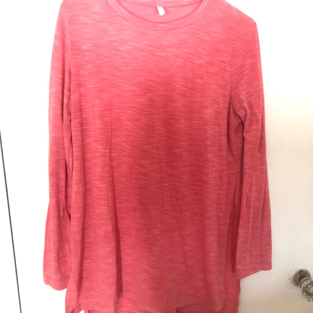 👚 Women’s Long Sleeve Shirt
